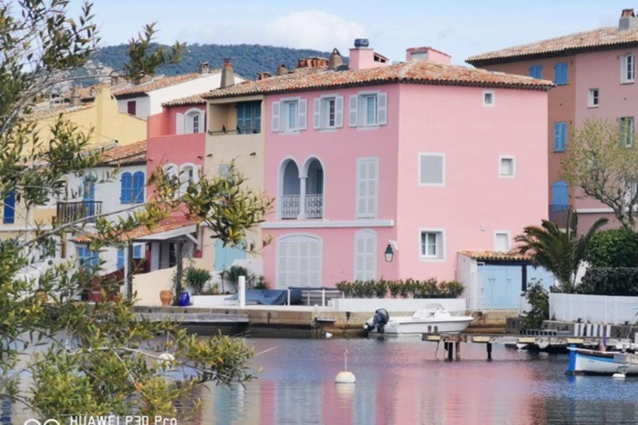 Charming Apartment Overlooking The Lake City Grimaud Bagian luar foto